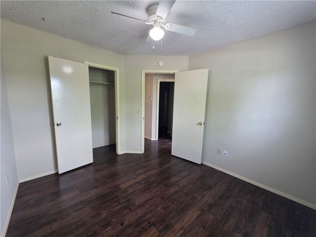 2703 W Beech Street, Rogers, AR 72756