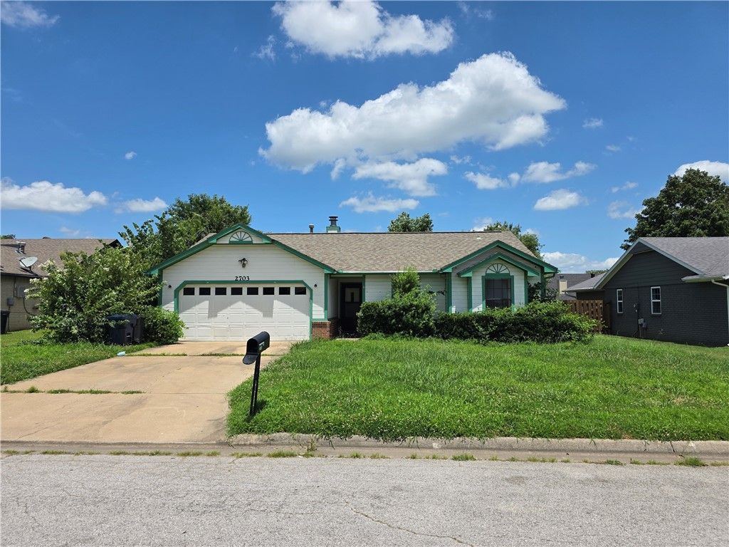 2703 W Beech Street, Rogers, AR 72756