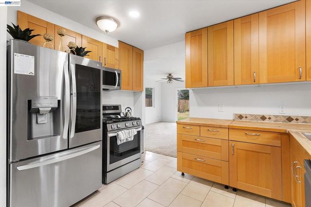 2930 Knoll Dr, Concord, CA 94520