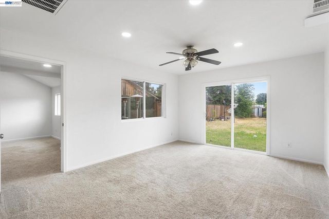 2930 Knoll Dr, Concord, CA 94520