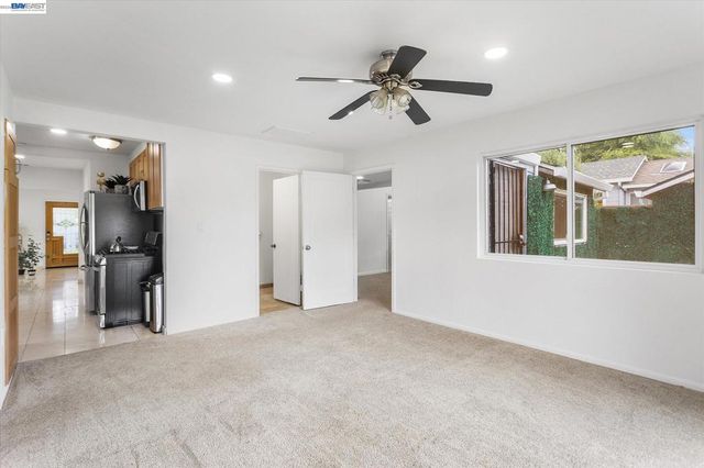2930 Knoll Dr, Concord, CA 94520