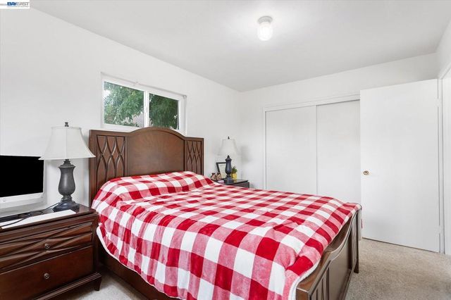 2930 Knoll Dr, Concord, CA 94520