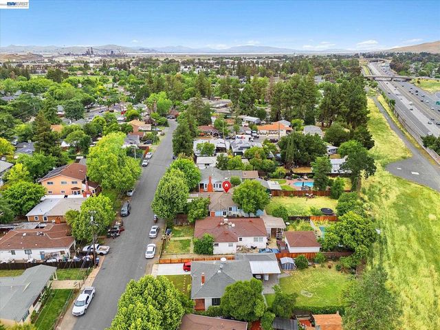 2930 Knoll Dr, Concord, CA 94520