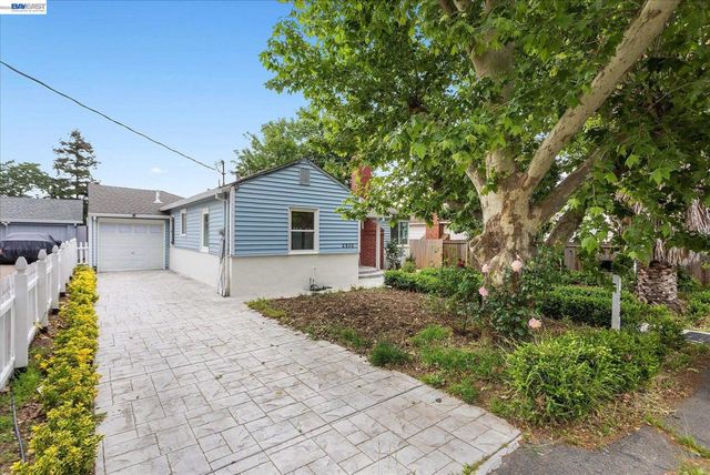 2930 Knoll Dr, Concord, CA 94520