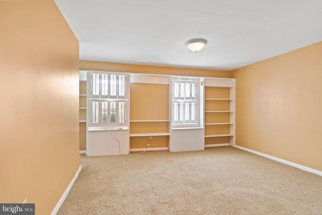 229 W SIMPSON ST, Mechanicsburg, PA 17055