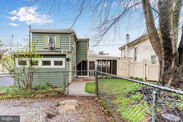 229 W SIMPSON ST, Mechanicsburg, PA 17055