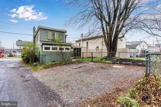 229 W SIMPSON ST, Mechanicsburg, PA 17055