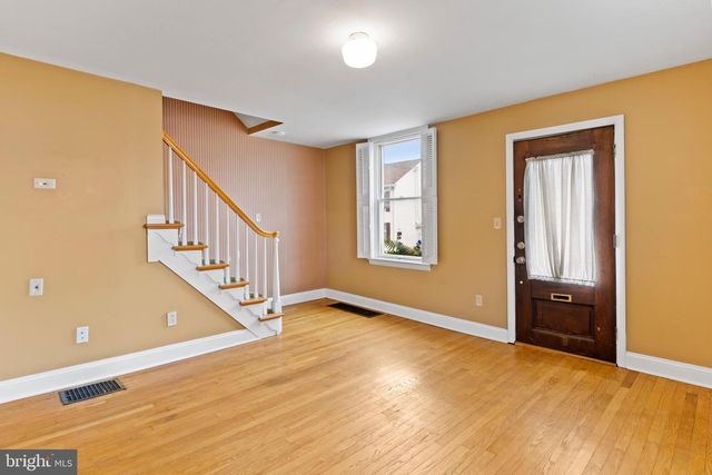 229 W SIMPSON ST, Mechanicsburg, PA 17055