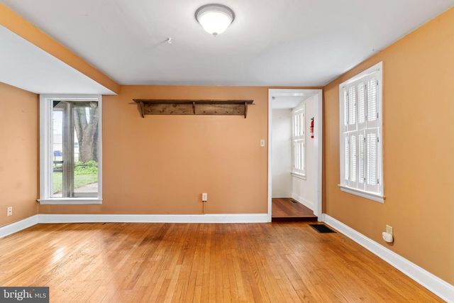 229 W SIMPSON ST, Mechanicsburg, PA 17055
