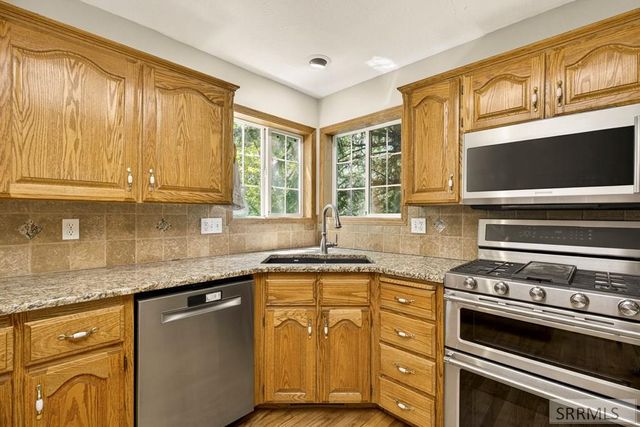 6626 S 12th W, Idaho Falls, ID 83402