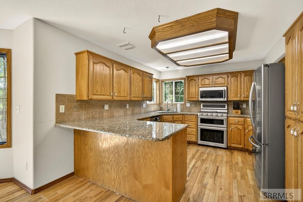Image 10 of property listing at 6626 S 12th W, Idaho Falls, ID 83402
