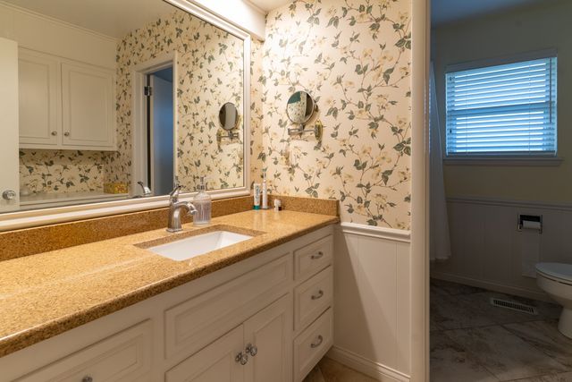 4925 S Maplewood Avenue, Tulsa, OK 74135