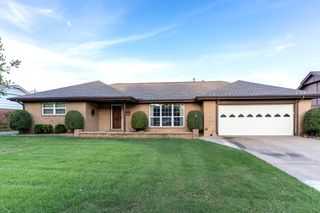 4925 S Maplewood Avenue, Tulsa, OK 74135