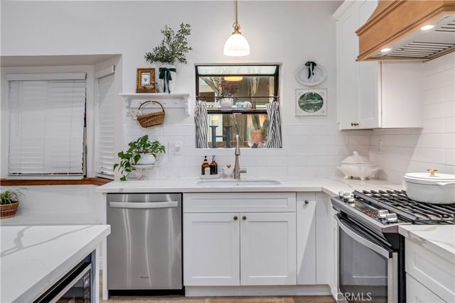 44001 Ruthron Avenue, Lancaster, CA 93536