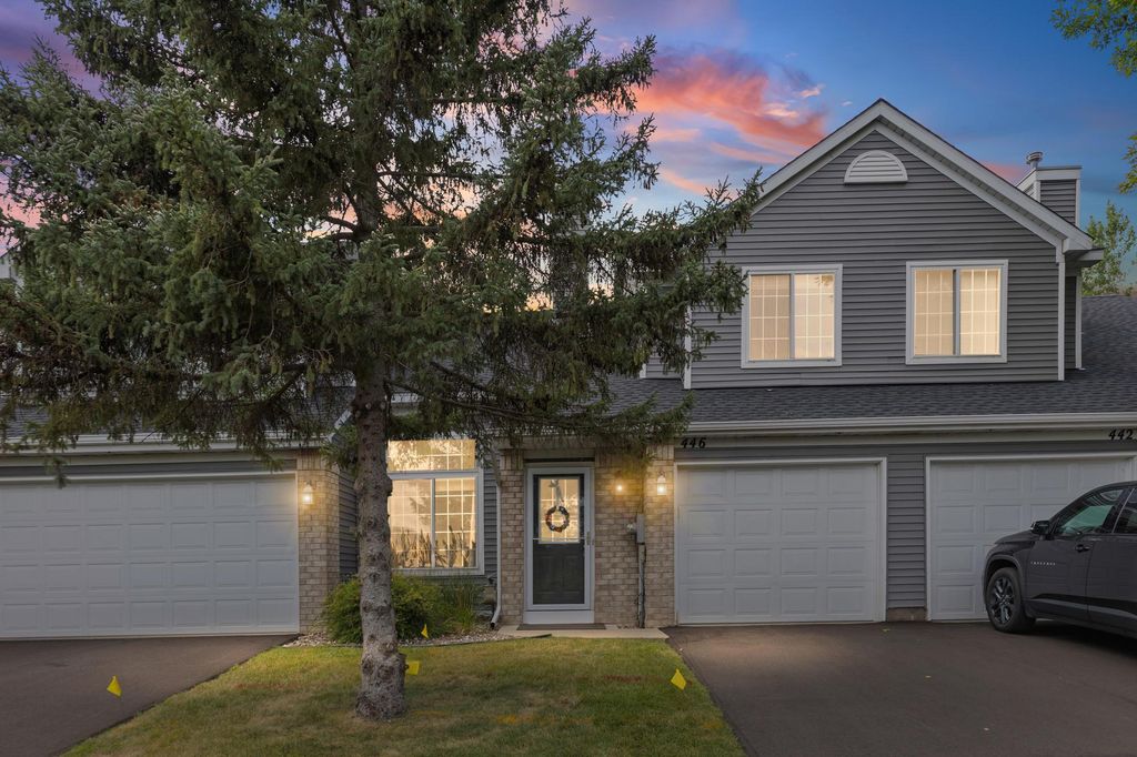 446 Mission Hills Way E, Chanhassen, MN 55317 — exterior