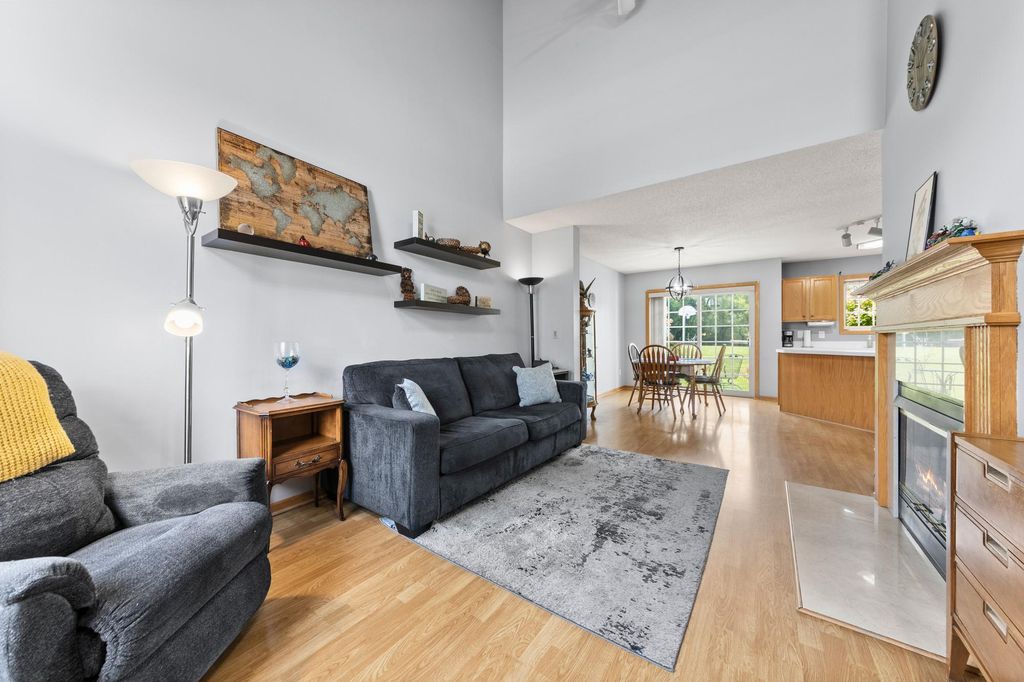 446 Mission Hills Way E, Chanhassen, MN 55317 — photo 5