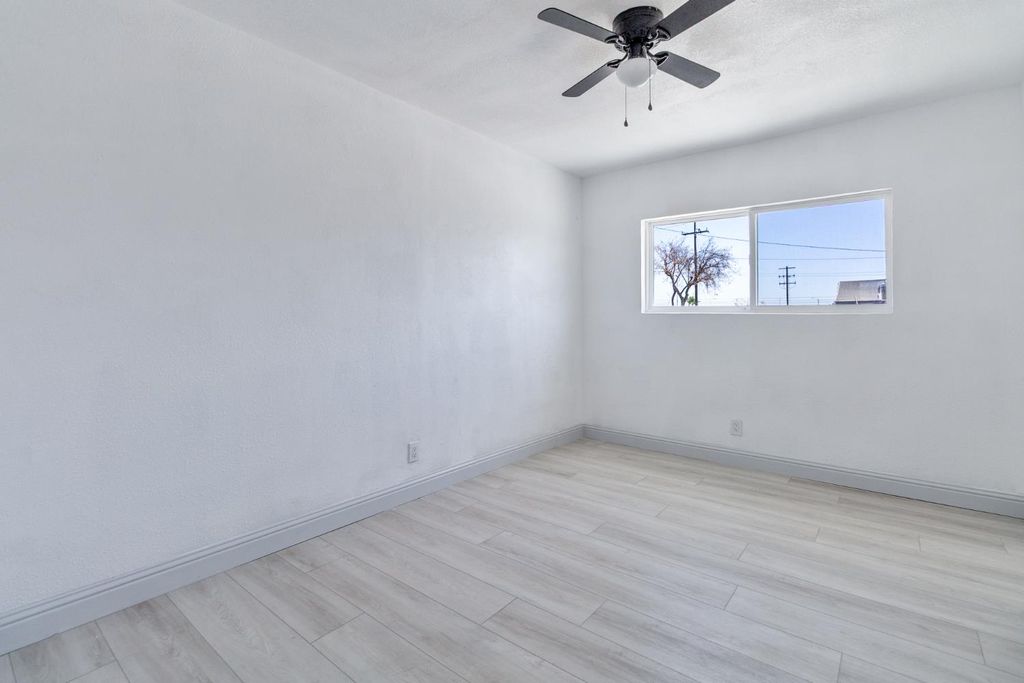 Image 50 of property listing at 815 E 5th Street, Hanford, CA 93230