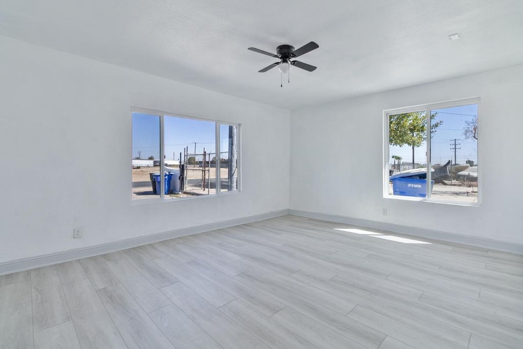 Image 57 of property listing at 815 E 5th Street, Hanford, CA 93230