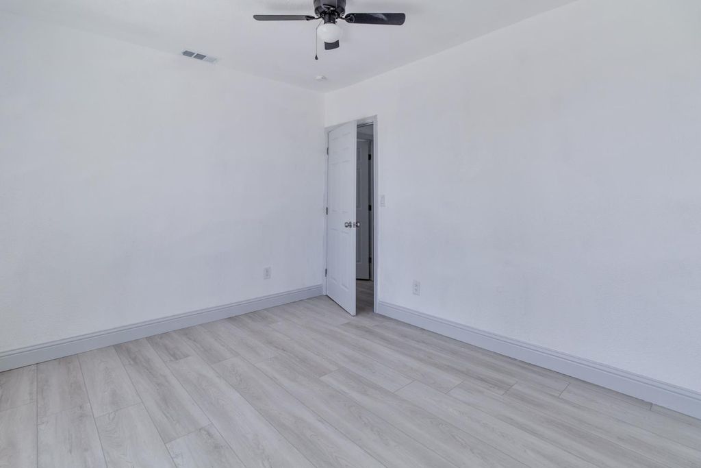 Image 72 of property listing at 815 E 5th Street, Hanford, CA 93230