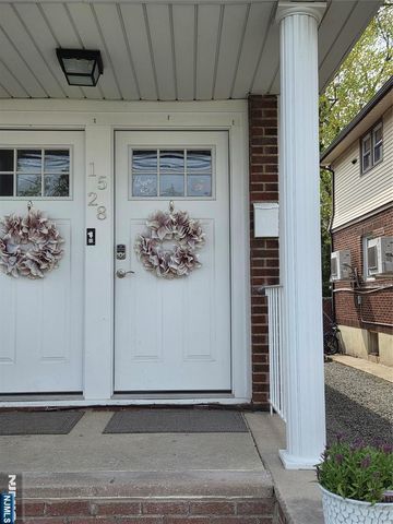 15-28 Parmelee Avenue 2, Fair Lawn, NJ 07410