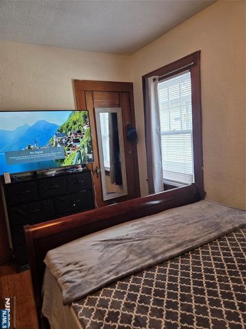 15-28 Parmelee Avenue 2, Fair Lawn, NJ 07410