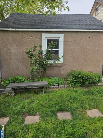 15-28 Parmelee Avenue 2, Fair Lawn, NJ 07410