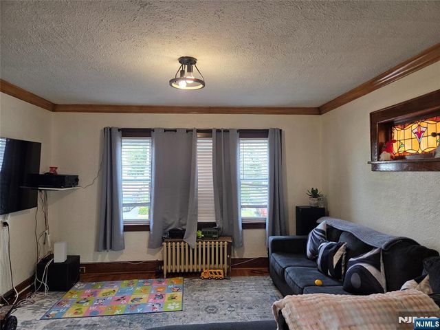 15-28 Parmelee Avenue 2, Fair Lawn, NJ 07410