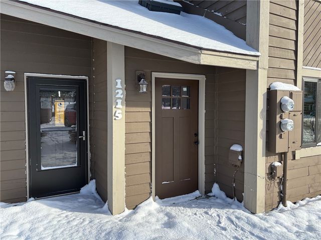 1215 Veech Lane, Hidden Valley, PA 15502