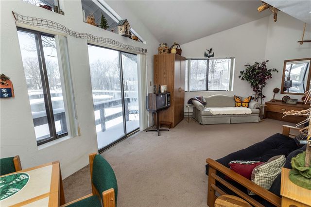 1215 Veech Lane, Hidden Valley, PA 15502