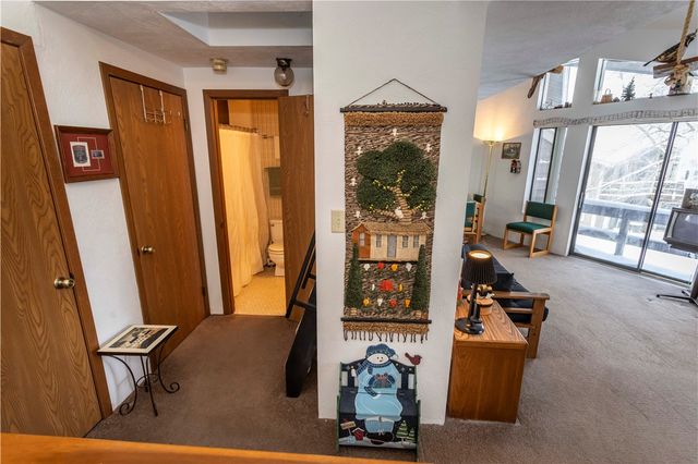 1215 Veech Lane, Hidden Valley, PA 15502