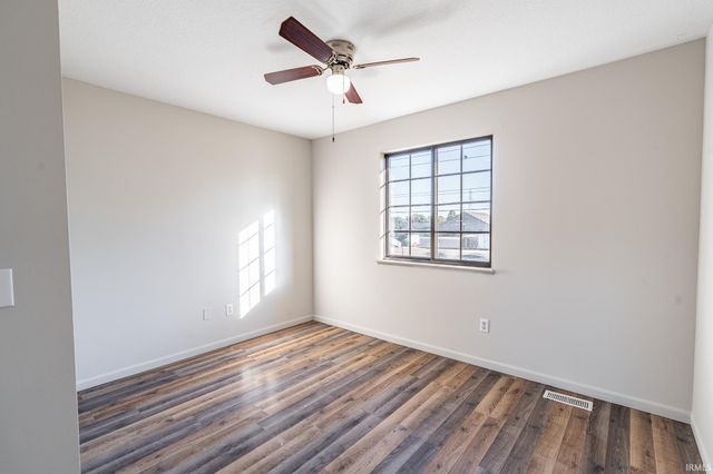 5734 Senna Court, Fort Wayne, IN 46804