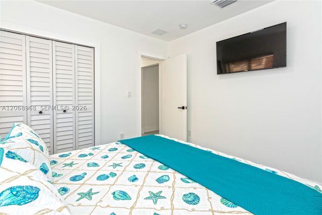 345 NW 53rd St A, Miami, FL 33127
