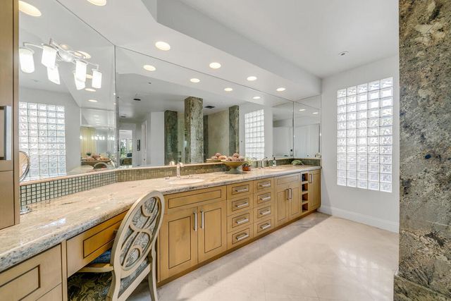 54310 Riviera, La Quinta, CA 92253