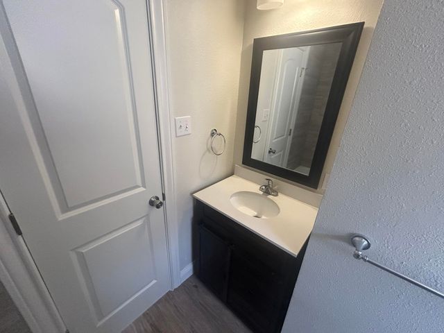 111 Bobby Street, Levelland, TX 79336