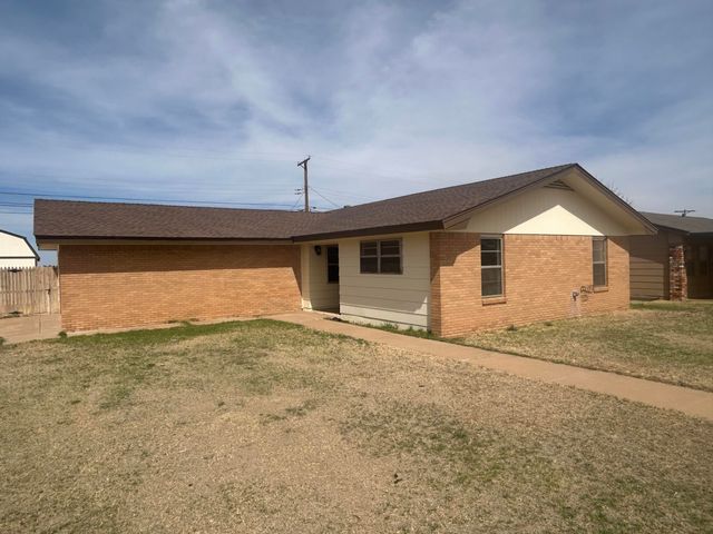 111 Bobby Street, Levelland, TX 79336