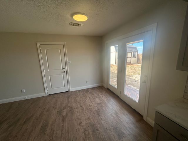 111 Bobby Street, Levelland, TX 79336