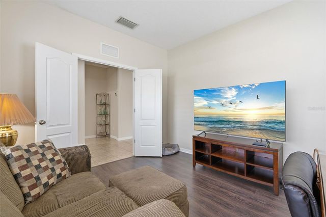 11904 FOREST PARK CIRCLE, Bradenton, FL 34211