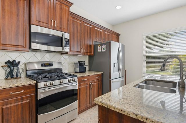 11904 FOREST PARK CIRCLE, Bradenton, FL 34211