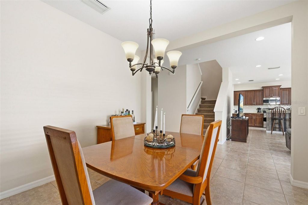 Image 15 of property listing at 11904 FOREST PARK CIRCLE, Bradenton, FL 34211