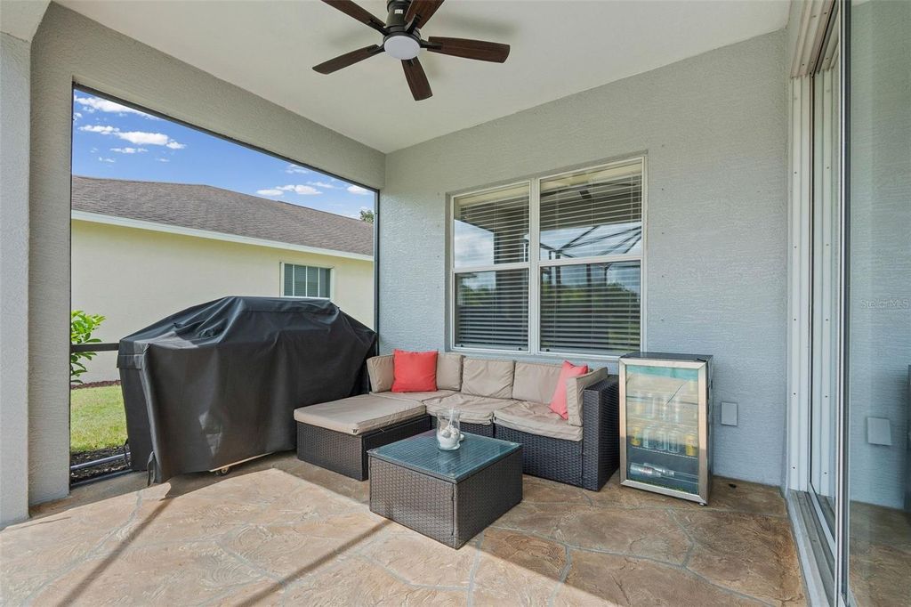 Image 45 of property listing at 11904 FOREST PARK CIRCLE, Bradenton, FL 34211