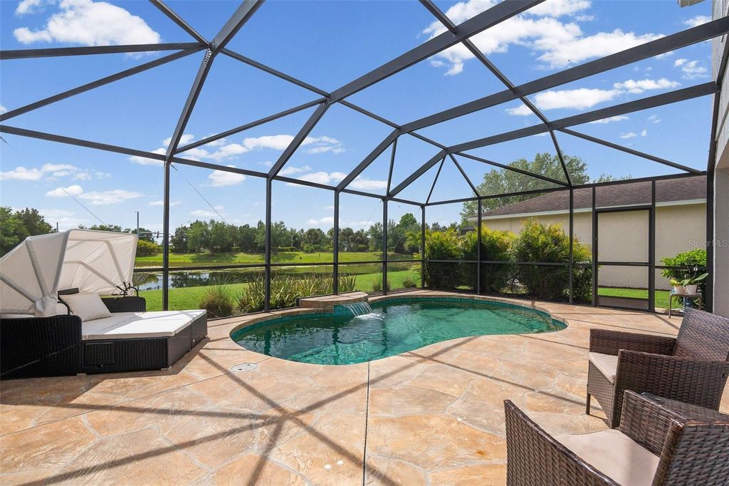 Image 48 of property listing at 11904 FOREST PARK CIRCLE, Bradenton, FL 34211