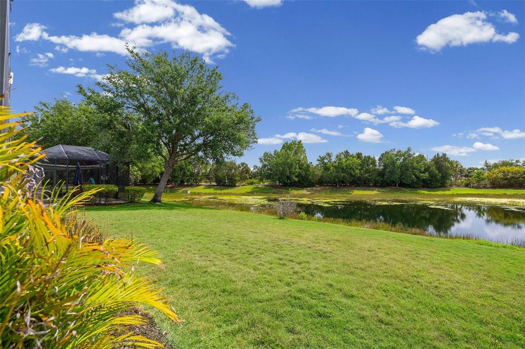 Image 53 of property listing at 11904 FOREST PARK CIRCLE, Bradenton, FL 34211