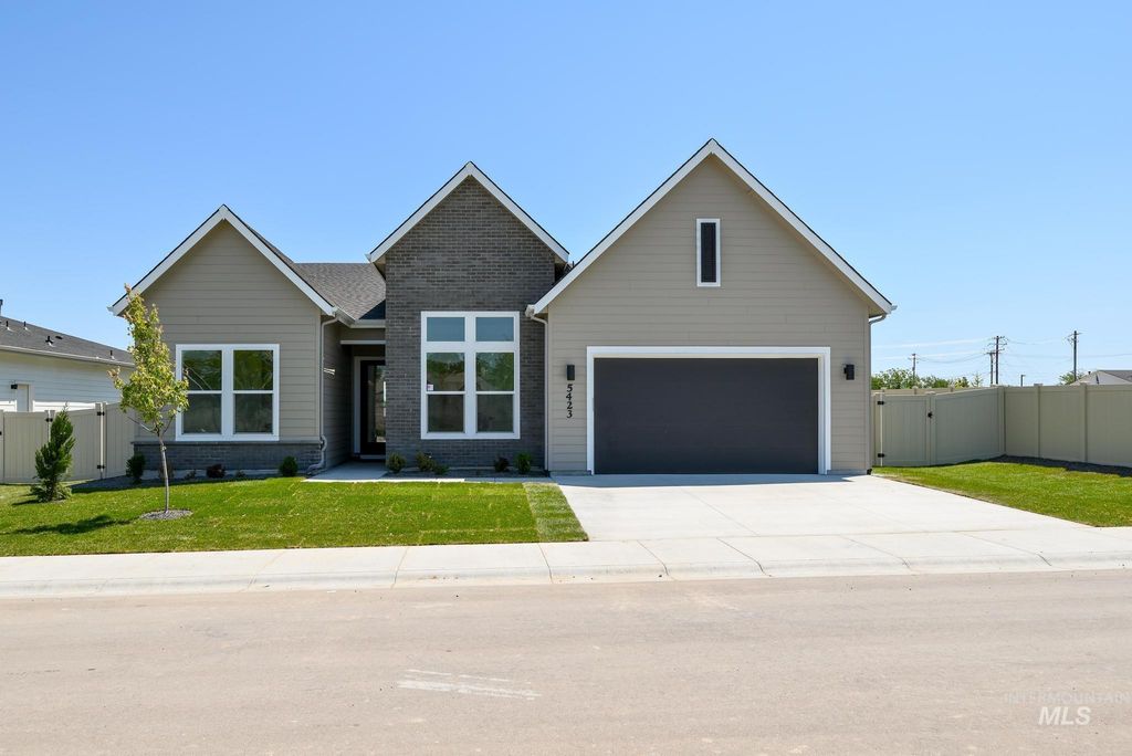 5423 Sparky Ave, Caldwell, ID 83607