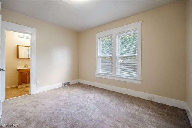 1152 Manning Avenue, Akron, OH 44307