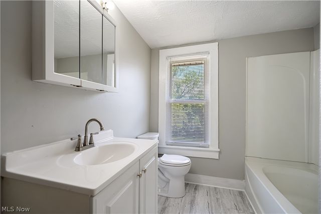 1152 Manning Avenue, Akron, OH 44307