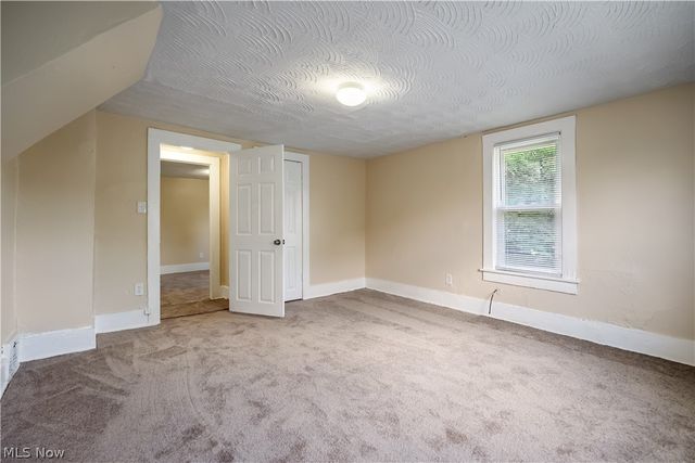 1152 Manning Avenue, Akron, OH 44307