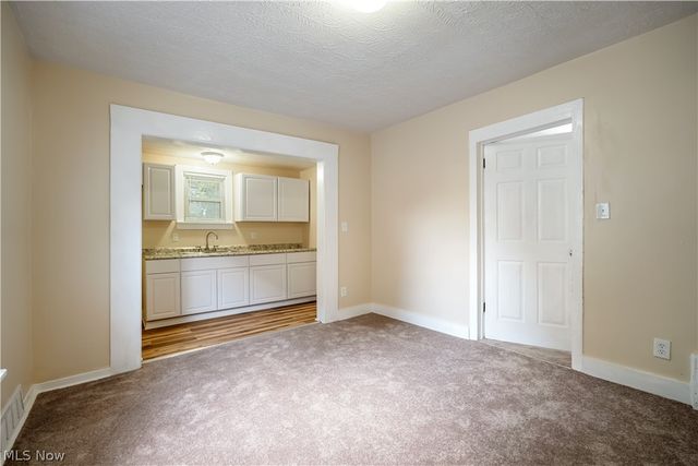 1152 Manning Avenue, Akron, OH 44307