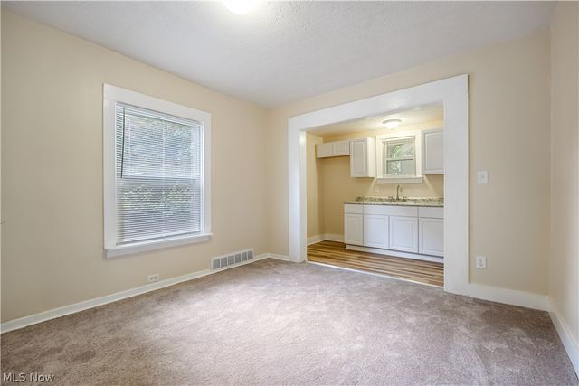 1152 Manning Avenue, Akron, OH 44307