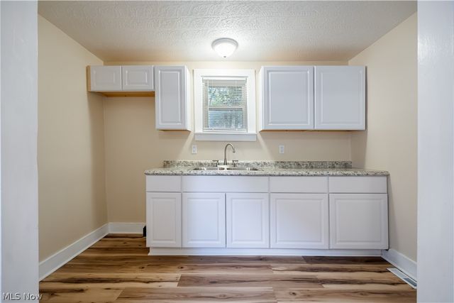1152 Manning Avenue, Akron, OH 44307
