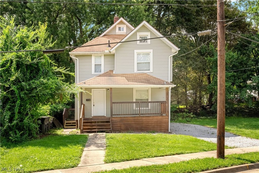 1152 Manning Avenue, Akron, OH 44307